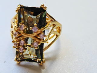 Vintage Style Olive Green Cocktail Ring – Large Emerald Cut Crystal Statement Ring Size N 7