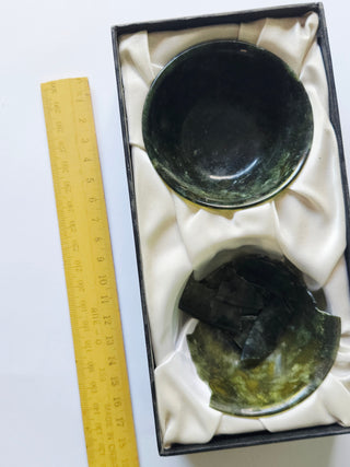Vintage Chinese Carved Jade Serpentine Bowl Translucent Fine Wall 35g 7cm