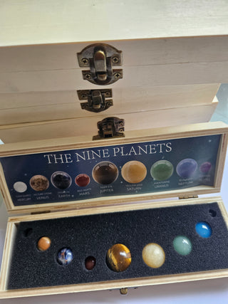 THE NINE PLANETS Gemstone Crystal Sphere Collection Boxed Solar System Astronomy Set