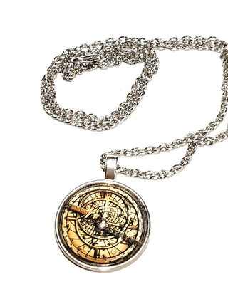 World Globe Traveller Glass Pendant Necklace Jewellery Jewelry Collectable