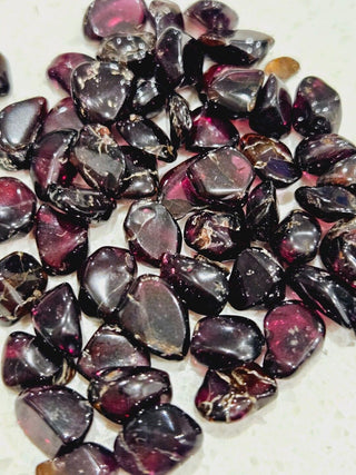 Tumbled Chips Garnet Natural Not treated Genuine Gems Gemstone 29gm bundle H1