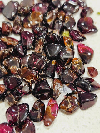Tumbled Chips Garnet Natural Not treated Genuine Gems Gemstone 29gm bundle H1