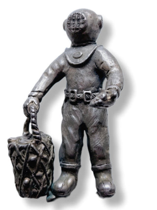 5 x  Cast Pewter Diving Men Characters Vintage, Antique Collectable D1