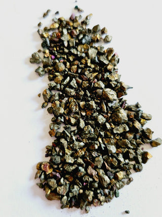Tumbled Chips Garnets Sapphire Natural Not treated Genuine Gems Gemstone 45gm H1