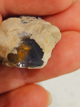 Jelly Opal Nodule 8gm / 40 Carat Genuine Gems Gemstone rare Colour Bubble H1
