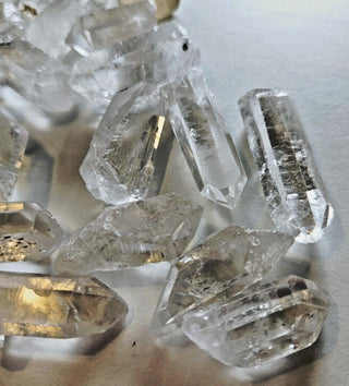 Quartz Crystal Points 393gm BULK LOT Lovely Clarity Genuine Gems Gemstone G5