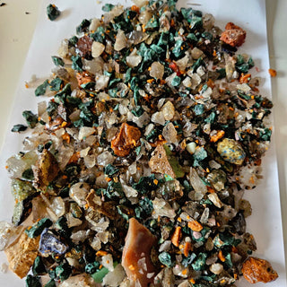 665gms Gemstone Chips Malachite Azurite Chrysoprase Agate Quartz Genuine Gems G2