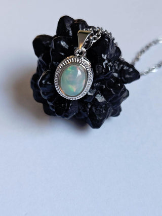 Solid Opal Pendant Oval Twist Australian Genuine Gems Silver RRP$160