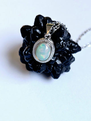 Solid Opal Pendant Oval Twist Australian Genuine Gems Silver RRP$160