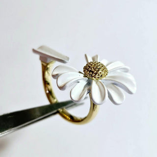 Loves Me Daisy Pull Petal Artisan Enamel Ring Adjustable Size Jewellery Jewelry