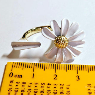 Loves Me Daisy Pull Petal Artisan Enamel Ring Adjustable Size Jewellery Jewelry