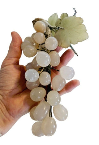 VINTAGE JADE NEPHRITE Celadon Green Stone Grape Cluster 1950s Carved Altar Decor T5