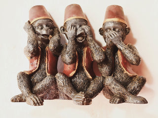 THREE WISE MONKEYS STATUE Hear See Speak No Evil Blessed Resin Feng Shui Mascot Bx8