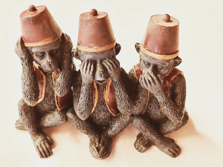 THREE WISE MONKEYS STATUE Hear See Speak No Evil Blessed Resin Feng Shui Mascot Bx8