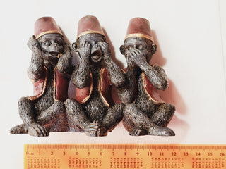 THREE WISE MONKEYS STATUE Hear See Speak No Evil Blessed Resin Feng Shui Mascot Bx8